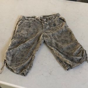 Hei Hei super soft linen capri pants